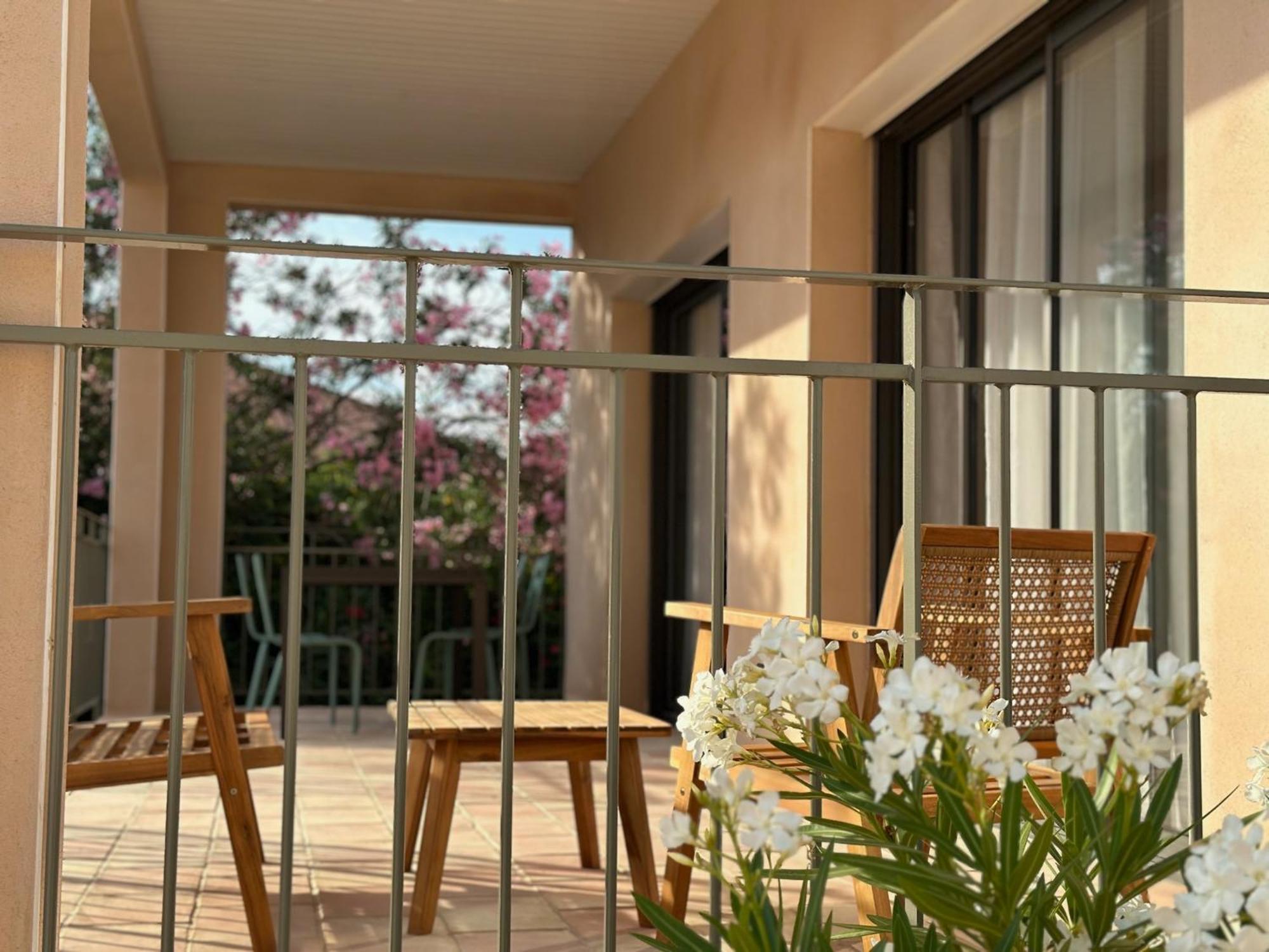 Villa Familiale Avec Piscine Hyper Centre วัลราส์-ปลาจ ภายนอก รูปภาพ