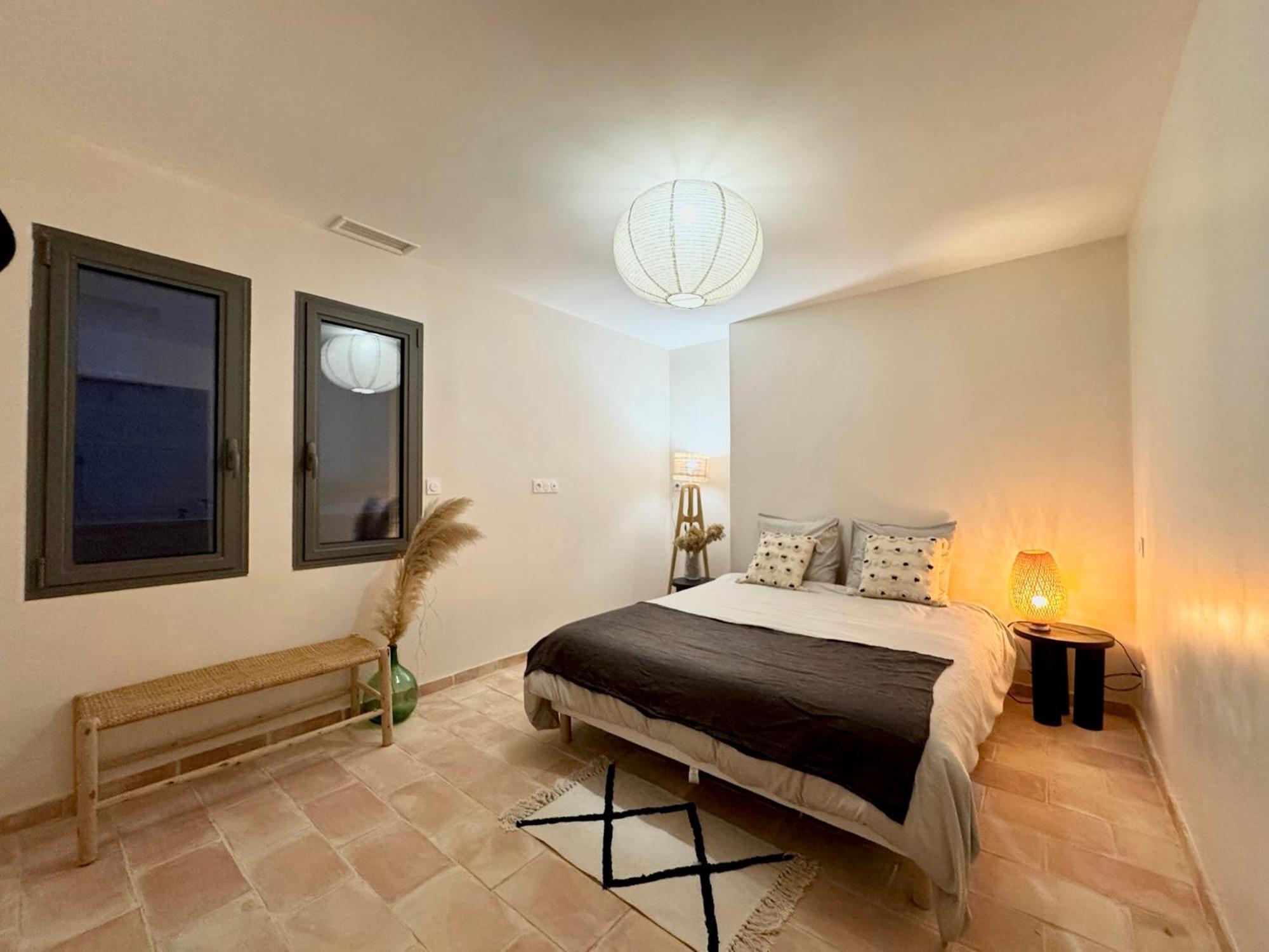 Villa Familiale Avec Piscine Hyper Centre วัลราส์-ปลาจ ภายนอก รูปภาพ
